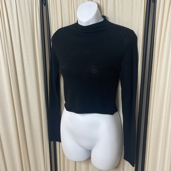 NEW! WILD FABLE KNITTED LIGHT TURTLENECK BLACK SWEATER SIZE XXS - Picture 3 of 8